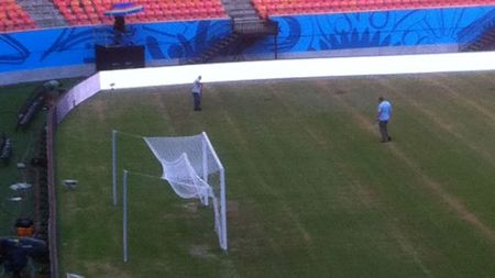 Englezii sunt deranjați de condițiile oferite de arena pe care vor juca primul meci de la Campionatul Mondial de fotbal 2014: "Terenul este principala problemă" 