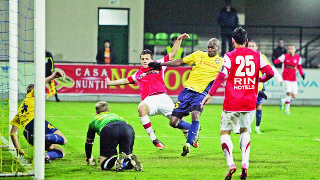 Loviți de Dacie!** FOTO Dinamo a fost primită regește în Moldova, dar a plecat într-un picior! Alarmă pentru Niculae, 'Danciu' și Munteanu