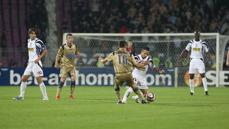 Sabău: "Să nu ne facem de râs! **Riscăm să luăm multe goluri"