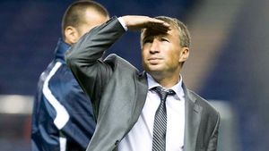 Dan Petrescu, la un pas de retrogradare în liga din China. O nouă înfrângere pentru echipa "Bursucului"