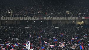 Adversara FCSB, la un pas de faliment. Face rost de 100.000.000 de euro sau e retrogradată: vinde tot ce are mai bun