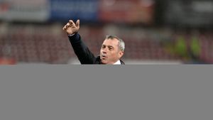 Văzut drept posibil înlocuitor al lui Iordănescu după EURO, Mircea Rednic a făcut calculele: "Ne vom lupta cu Elveția pentru locul doi, dar nici Albania nu trebuie neglijată"