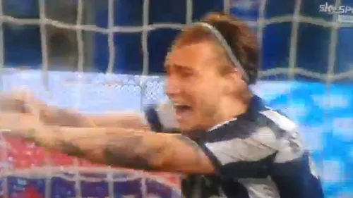 VIDEO Bendtner, ce ghinion! Danezul s-a accidentat groaznic la ultimul meci al sezonului