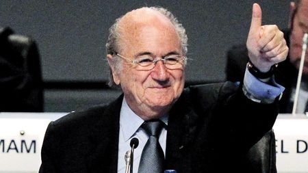 Blatter: **"Români, vă aștept la Mondiale!"