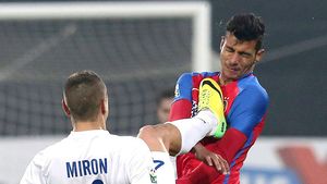 EXCLUSIV | Steaua se și refuză! Au eșuat discuțiile dintre Lăcătuș și un atacant care a jucat la FCSB în ultimele două sezoane. Cu cine a semnat fotbalistul

