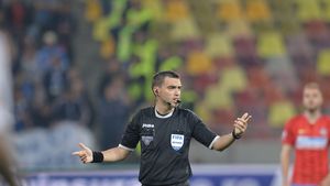 EXCLUSIV | Porumboiu a mitraliat pe toată lumea după FCSB - Craiova: "Cum să accepți așa ceva?". Unde a greșit Hațegan și mesaj pentru Balaj: "A fost un arbitru bun, dar..."