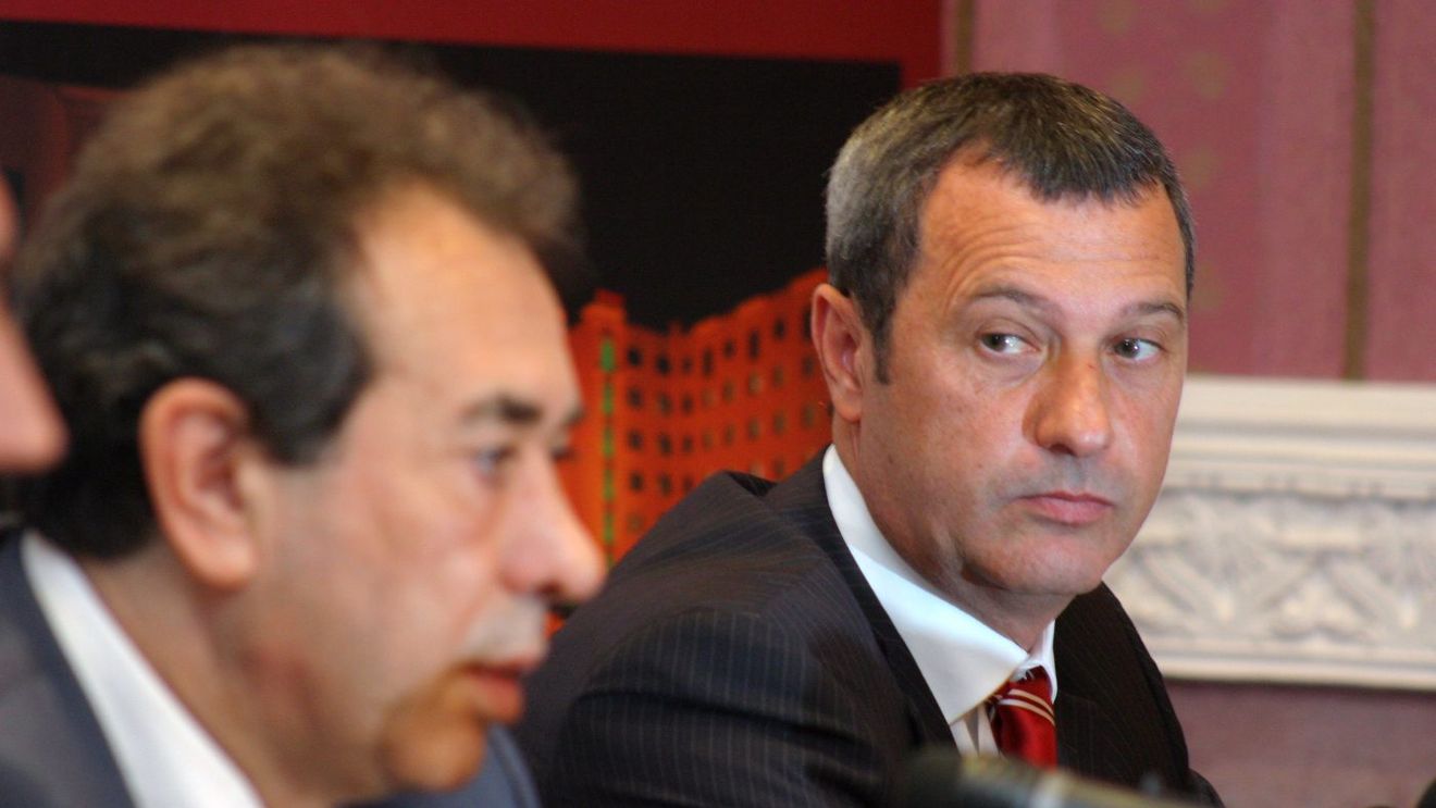 Ședință-șoc la Dinamo: întâlnire secretă la sediul firmei lui Răzvan Zăvăleanu între finanțatorii echipei, în frunte cu Nicolae Badea, liderii DDB și Mircea Rednic! Aici se decide viitorul „câinilor” | EXCLUSIV