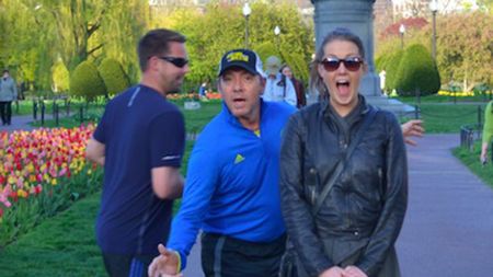 FOTO Farsa jucată de Kevin Spacey unei turiste în timp ce alerga prin parc! "Nu mi-a venit să cred"