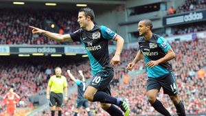 "Rețeta Van Persie", copiată la indigo?** Liverpool stă la pândă pentru unul din oamenii de bază ai lui Arsenal intrat în ultimele 12 luni