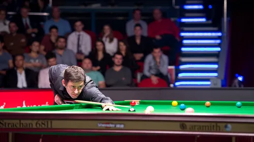 SNOOKER | Cum alunecă bilele la intensități diferite spre cele șase buzunare. Ronnie O'Sullivan și Stuart Bingham au făcut show la Circul Globus