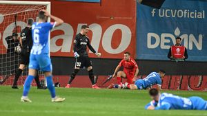 Ștefan Târnovanu l-a învins la doar două voturi pe Stipe Perica! Culisele unui FCSB - Dinamo decis de tribune în play-off Superliga