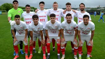 Gloria Lunca Teuz Cermei se desparte, teoretic, după 9 ani de Liga 3. Șeful său ia în calcul o posibilă invitație din partea FRF: ”Nu am intrat în jocuri de culise! Am făcut lucruri corecte”