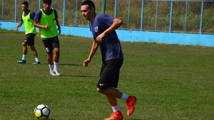 EXCLUSIV | Transfer neașteptat pregătit "în șoaptă" de FCSB! Dică primește un fotbalist pe cel mai aglomerat post din lot: "Îl plac foarte mult, a negociat deja cu ei"
