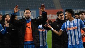 Vasile Mogoş, noutatea lui Mirel Rădoi pentru primul 11 al Universităţii Craiova în derby-ul cu Rapid