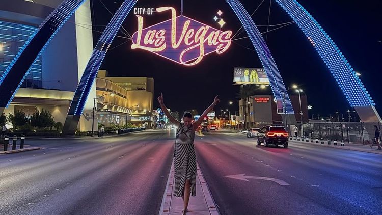 Cristina Neagu trăiește viața la maximum după ce a plecat din România în SUA. S-a dus în Las Vegas și n-a ratat nimic