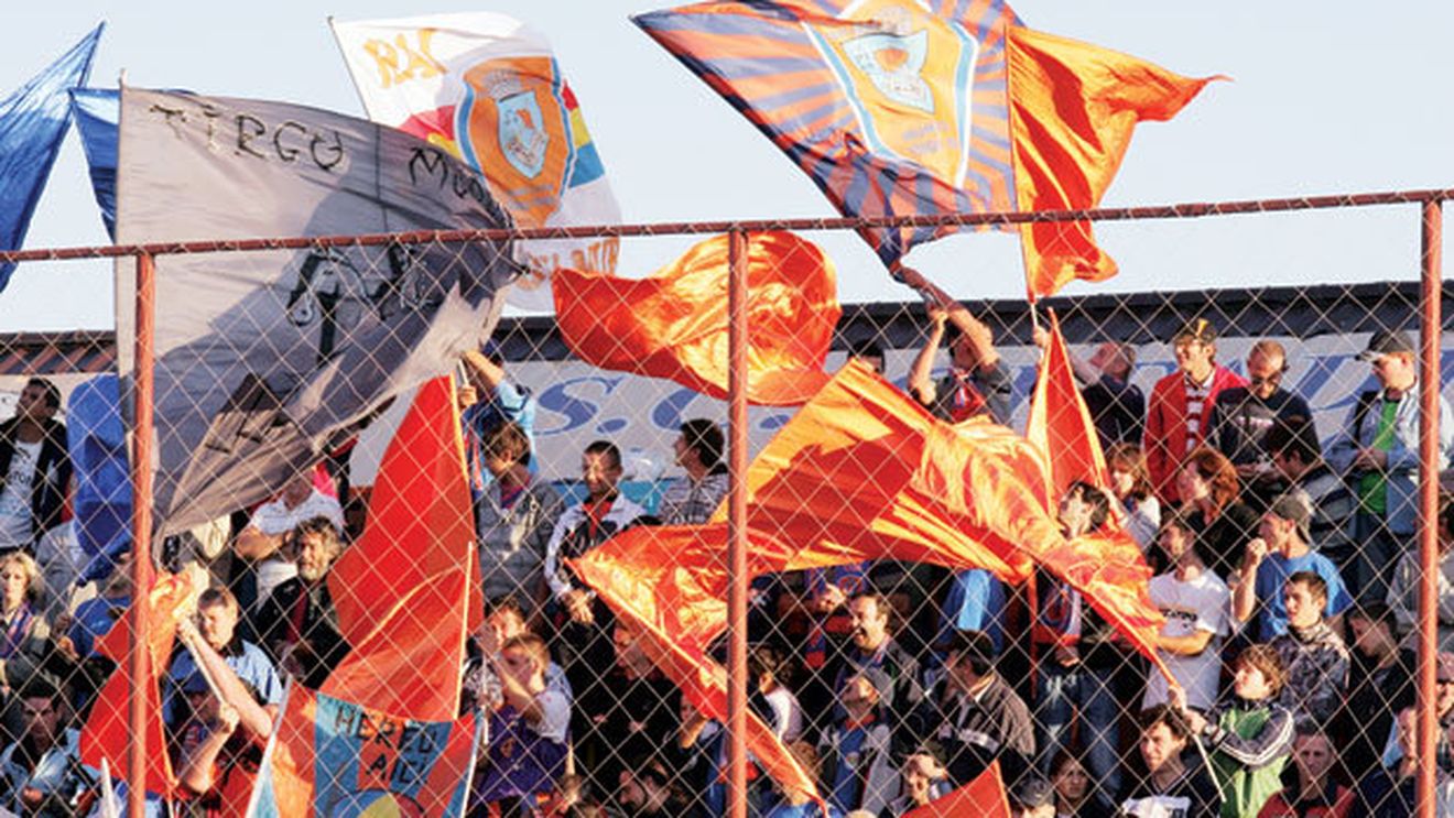 Sold out în patru ore!** Cele 7.500 de tichete pentru meciul Tg. Mureș - Steaua de mâine s-au dat ca pâinea caldă