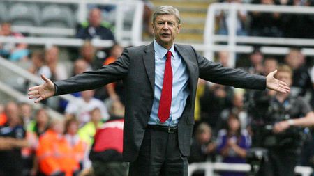 Wenger se confruntă cu o situație CIUDATĂ‚!** A luat un jucător pe care-l poate folosi doar 2 ani! Apoi, va fi "furat" de...