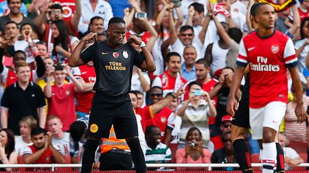 Drogba, ca vinul! Ivorianul a reușit o dublă contra lui Arsenal, al doilea gol e "de pus în ramă". VIDEO