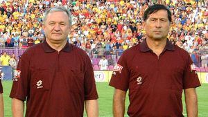 Porumboiu s-a certat din nou cu "geamănul" Crăciunescu!** "Nu îți înțeleg metamorfoza" / "Credeam că o iei pe câmp numai dimineața"