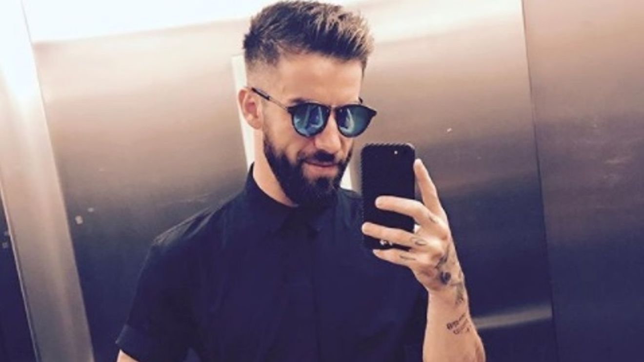 Enache, ce schimbare de look! FOTO | Fostul fotbalist de la FCSB și-a tatuat o cruce pe cap și s-a vopsit