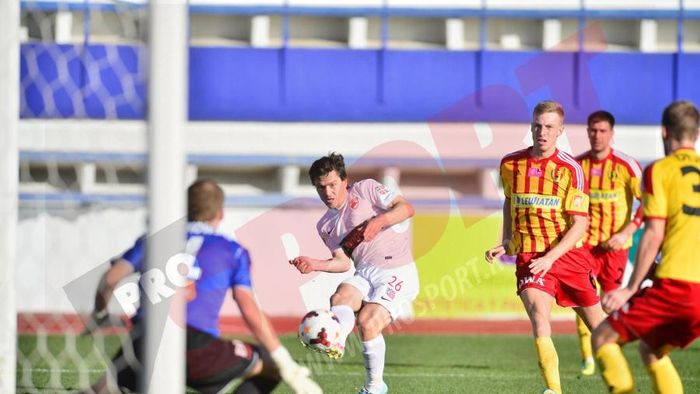 "Câinii" au tras cu colții de prima victorie. Au învins echipa lui Golanski: Dinamo - Korona Kielce 2-1