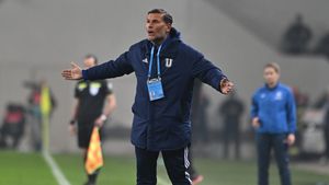 FC U Craiova - Universitatea Craiova 1-2, în etapa 30 din Superliga. Nicolo Napoli, învins la debutul în al 10-lea mandat!