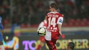 Mitea s-ar întoarce la Dinamo: "Important e să fiu dorit acolo!"** Ce șanse dă Stelei în dubla cu Ajax Amsterdam