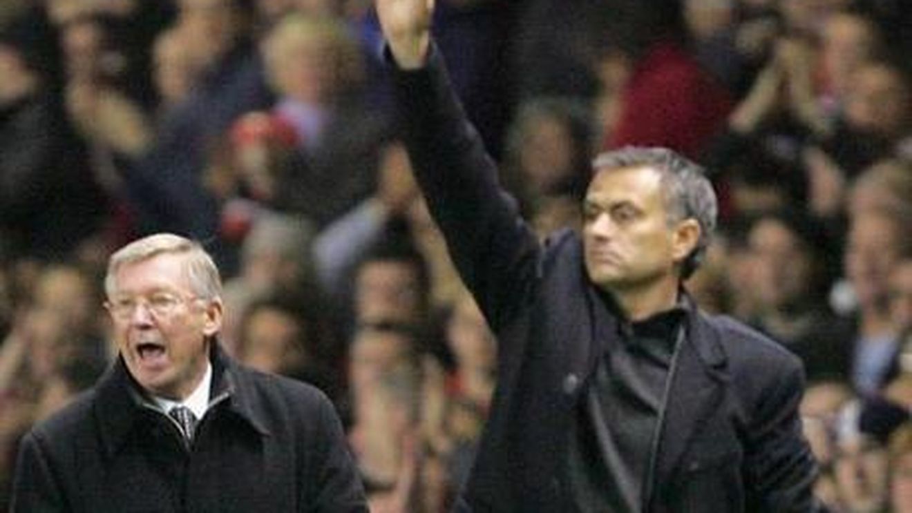 Mourinho, susținut de Ferguson: "Nu are sens să îl dai afară pe unul dintre cei mai buni antrenori ai tuturor timpurilor!"