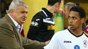 VIDEO ȘOCANT | Tragedie în Liga I. Organizatorul de competiții de la Gaz Metan a decedat chiar pe stadion, când se pregătea să joace într-un meci demonstrativ