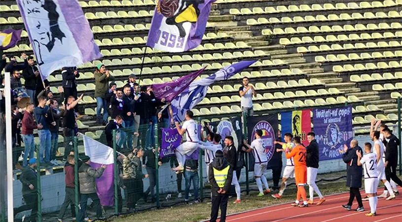 Fostul președinte al FC Argeș aruncă bomba: actuala echipă din Liga 2 are sigla, culorile și palmaresul imaginare.** 