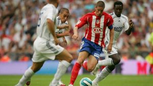 El NiÃ±o vs "Galactici". Simeone a anunțat că Torres va fi titular miercuri seară, în disputa contra Realului