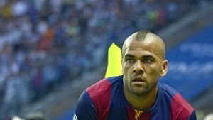 Dani Alves va intra vineri pe mâna poliției, după acuzațiile de abuz sexual formulate de o tânără din Barcelona! Presa din Spania a făcut anunțul