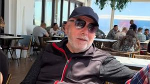 Milionarul român de 72 de ani, de nerecunoscut. Afaceristul controversat şi-a lăsat barbă, dar a şi slăbit enorm: „Mi-am făcut operație”