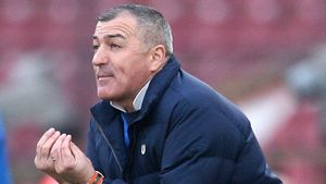 "Tiki-taka" Grigoraș refuză Ghencea: "Treceți la pierderi plecarea mea la Steaua!"** Principalul motiv pentru care "le dă cu flit" lui Becali și MM