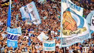 FOTO | Emoționant! Coregrafia afișată de fanii lui Lazio în "Derby della Capitale" pentru "Diabolik", unul dintre liderii galeriei, omorât în Roma în urmă cu o lună