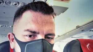 Paul Siserman a călătorit în același avion cu jucătorii de la CFR Cluj infectați cu COVID-19 și îi desființează. „Unii nu purtau măști. Au 11 cazuri, iar eu am familie. Nenorociților!”