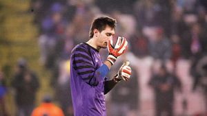 Adevărat căpitan!** Tătărușanu le-a dat mănușile fanilor pe care alți colegi îi numeau "țărani"