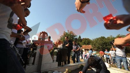 FOTO 11 ani fără Unicul Căpitan!** Dinamoviștii l-au comemorat azi pe Cătălin Hîldan