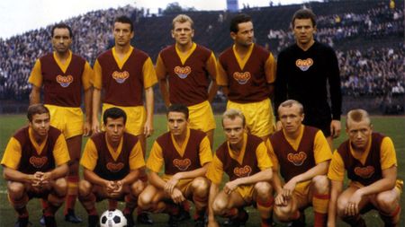 SERIAL | Echipele Armatei, zbuciumul omoloagelor Stelei. Episodul al treilea: Dukla Praga. Condamnată la dispariție, echipa roș-galbenă a renăscut din propria cenușă