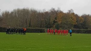 Premieră în istoria fotbalului! Au înscenat moartea unui jucător pentru a amâna un meci, au fost crezuți, fotbalistul a fost omagiat pe toate stadioanele, dar adevărul a ieșit la iveală. Reacția mijlocașului: "Știam că se va întâmpla ceva"