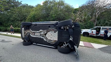 Tiger Woods a fost arestat după ce s-a răsturnat cu maşina! A refuzat testul de urină pentru medicamente şi substanțe interzise