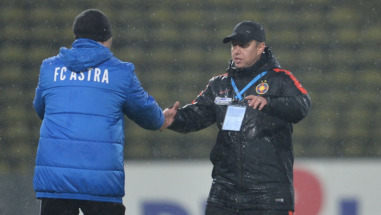 Reghecampf s-a enervat: "Nu vă pot spune ce am vorbit cu Alibec, dar îl aveți pe Șumudică..." Mesajul pentru atacant