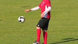 Dinu îl desființează pe Cristea!** "Prințul s-a născut obosit! A greșit adresa, e de la circ"