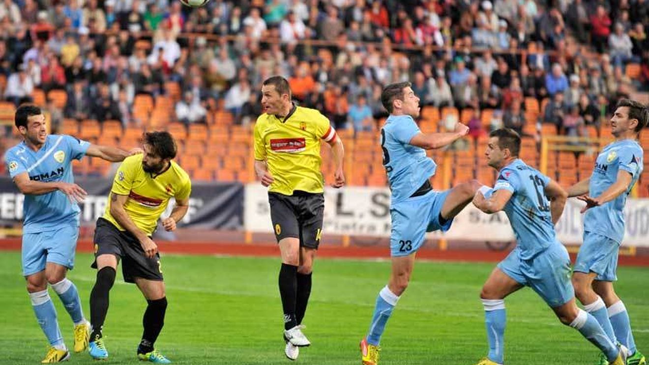 Toamna se "renegociază" prelungirea contractelor!

 