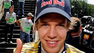 Vettel s-a impus în China** Button rămâne liderul F1