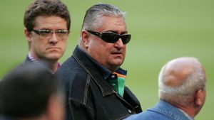 Iancu, atac la Meme: **"A revenit la Steaua în cortegiul lui Gigi! E un angajat a cărui coloană a fost aspru cocoșată de foame"