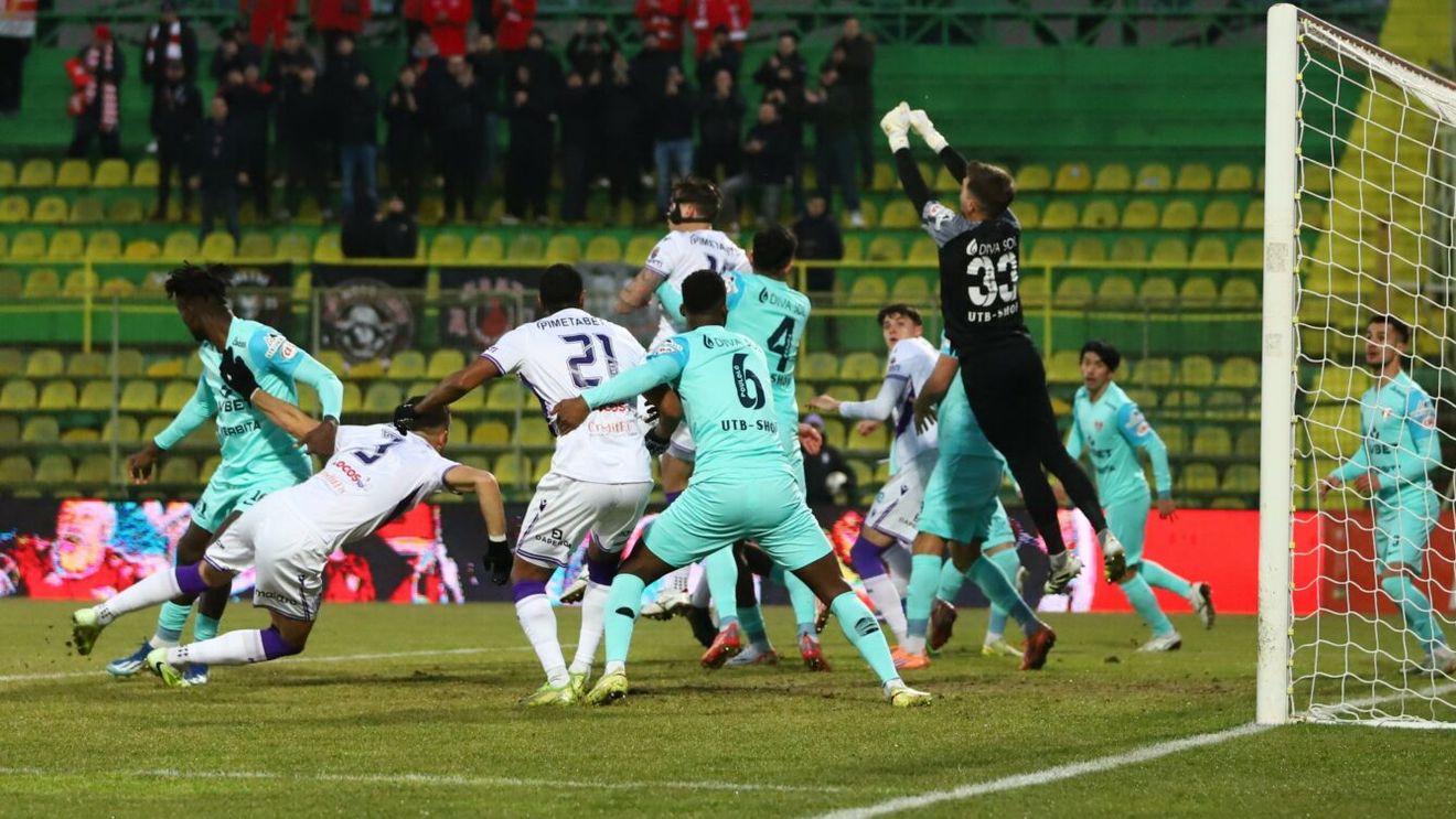 FC Argeș - UTA Arad 0-1, în etapa 24 din Superliga. Trupa lui Adi Mihalcea bifează trei puncte de aur la Mioveni și pune o presiune teribilă pe campioana FCSB!