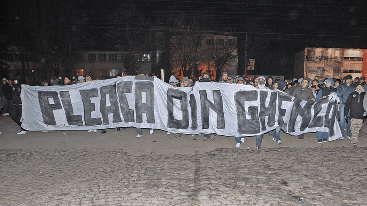 Continuă războiul Becali - Fani!