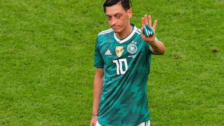 Atac furibund asupra lui Ozil! Președintele lui Bayern Munchen a tunat: "Juca de tot rahatul de ani de zile"