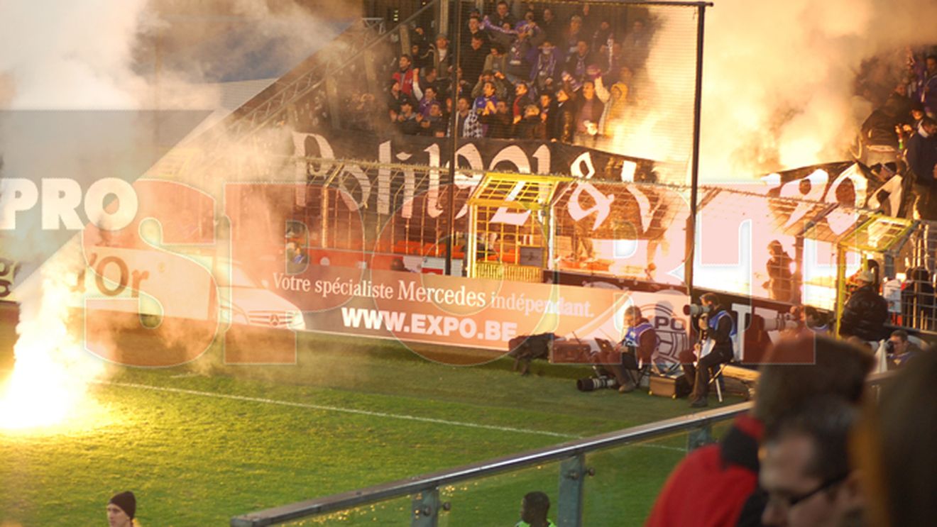 FOTO Fanii timișoreni s-au dezlănțuit** la Bruxelles,  chiar sub ochii lui Michel Platini!